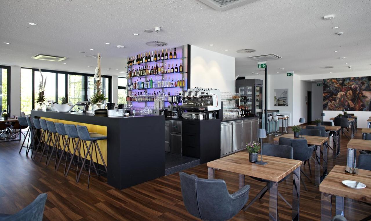 Einstein Hotel Am Roemerpark Andernach Esterno foto