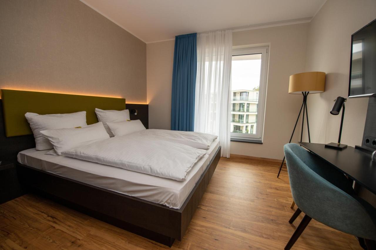 Einstein Hotel Am Roemerpark Andernach Esterno foto
