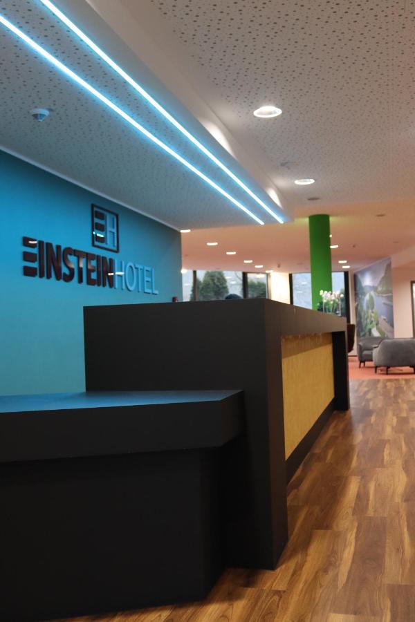 Einstein Hotel Am Roemerpark Andernach Esterno foto