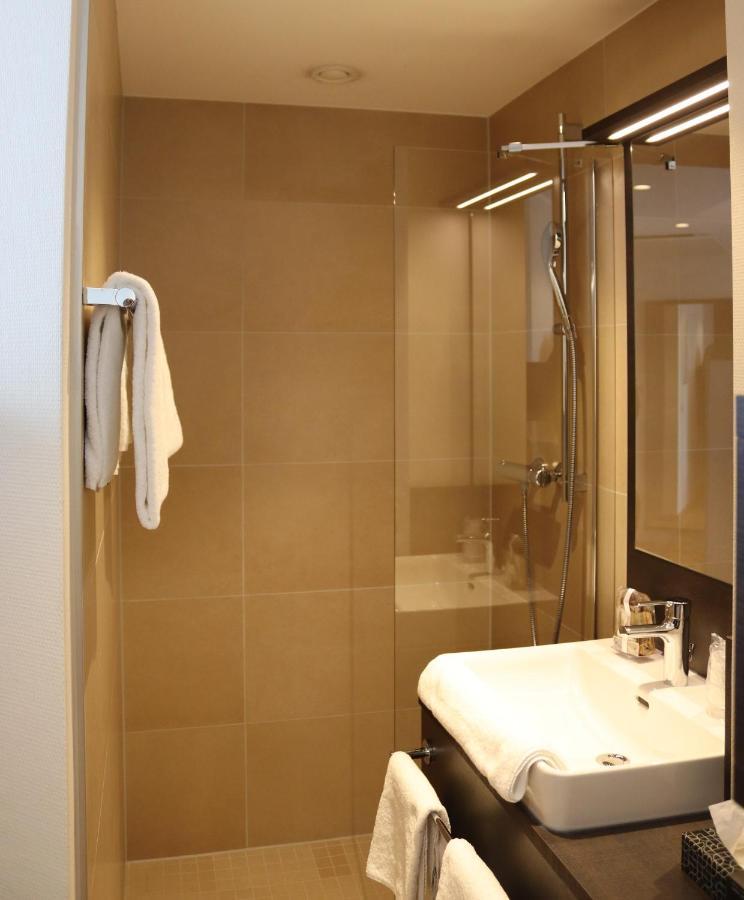 Einstein Hotel Am Roemerpark Andernach Esterno foto