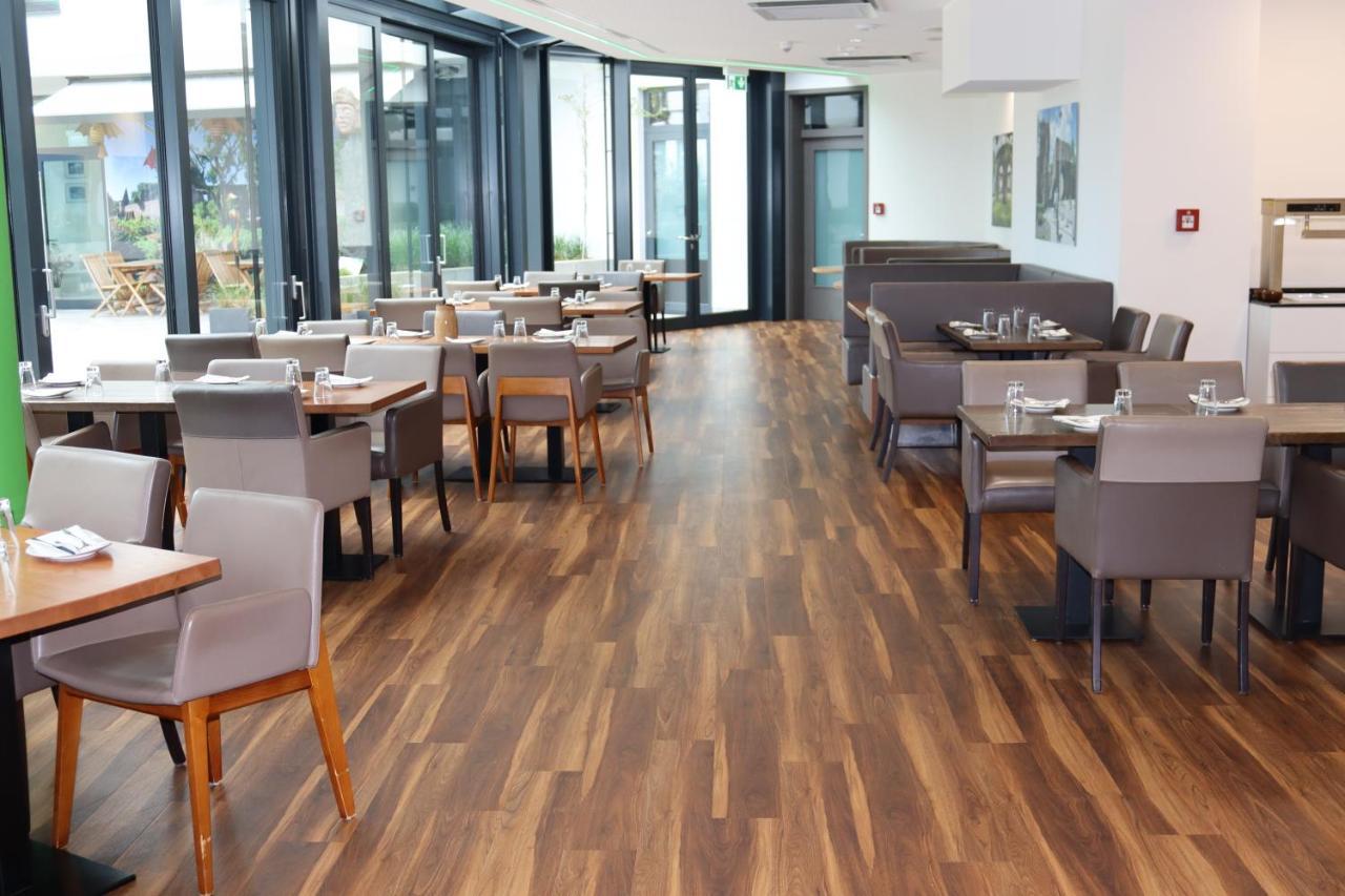 Einstein Hotel Am Roemerpark Andernach Esterno foto